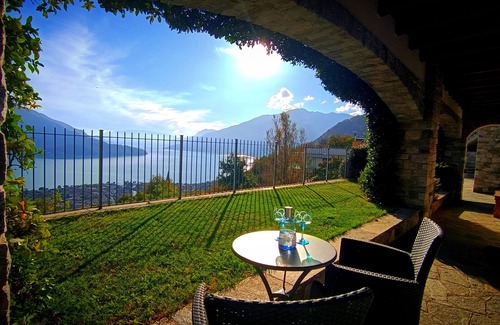 Vercana Villa | Villa para vacaciones relajantes con magníficas vistas del lago de Como
