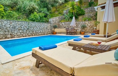 Apraos Villa | Villa Fotini con piscina privada vistas al mar a 100 metros de la playa y