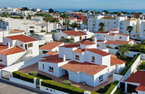 Areias de Sao Joao Villa | Villa Francella- Relaxing holidays in an ideal location by DreamvillasAlbufeira