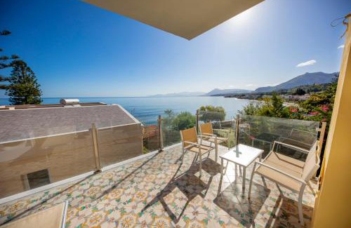 Casteldaccia Villa | Villa Francesca 30 Pax by Ville in Palermo