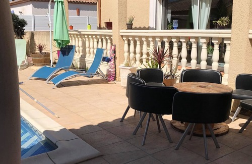 Villeneuve-les-Beziers Villa | Villa de pies completos en el sur de Francia