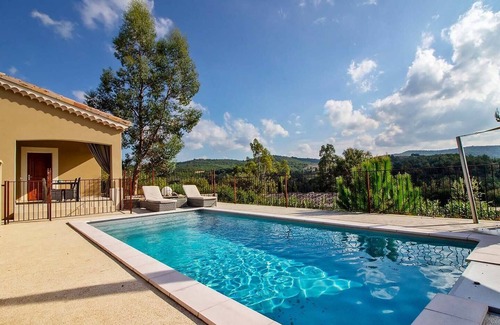 Saint-Maurice-dʼArdeche Villa | Villa-Lujoso-Baño con bañera-Vista a la Piscina