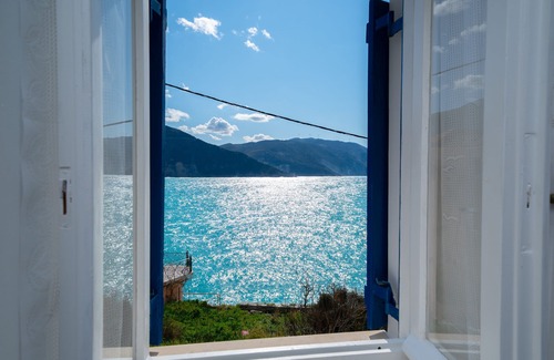 Frourion Casa | Villa Galini con increíbles vistas al mar - Nueva marca