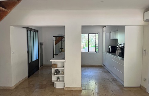 Les Angles Casa | Villa, garden, swimming pool less than 5 minutes from the Palais des Papes and Avignon (2 kms)