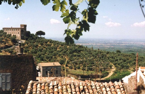 Cori Casa | Villa Garibaldi en Cori. Un hermoso pueblo de montaña en zona vinícola a media hora de Roma y la playa.