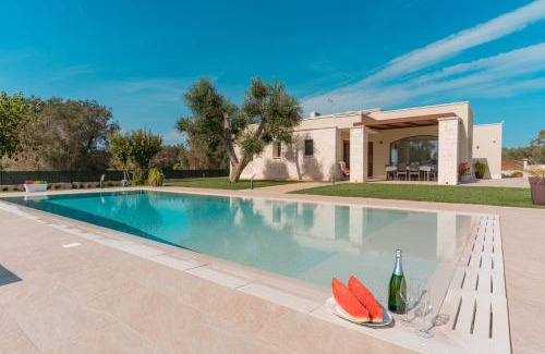 San Michele Salentino Villa | Villa Gelso Bianco con Piscina
