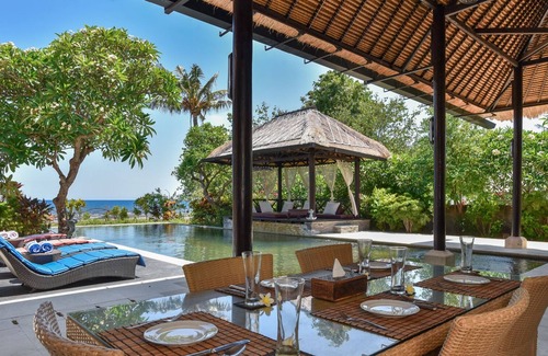 Temukus Villa | Villa Geluk - Villa privada de lujo frente al mar