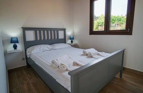 Enna Casa | VILLA GERACE- NATURE, RELAXATION AND WELL-BEING