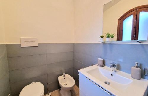 Torre Colonna-sperone Villa | Villa Giacoma hot tub and garden