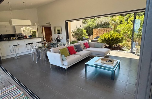 Monticello Villa | NUEVA VILLA CONTEMPORANEA / MAR MAGNÍFICO / PISCINA PRIVADA / 8 personas