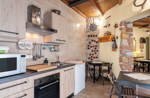 SantʼAndrea di Compito Casa | Villa "Giovanna" con piscina abierta compartida, terraza, jardín y Wi-Fi