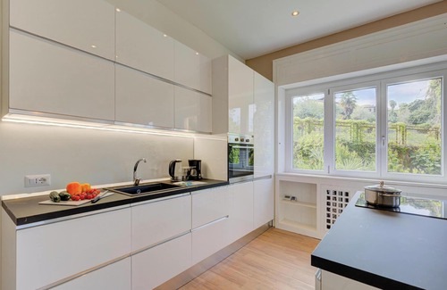 Porto Valtravaglia Villa | Villa Giulia - Privacy 5 min walk to Lake, Porto Valtravaglia, Italy