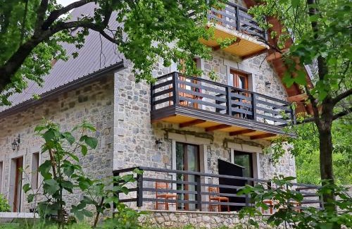 Theth Cama Y Desayuno | Villa Gjeçaj Guesthouse and Restaurant