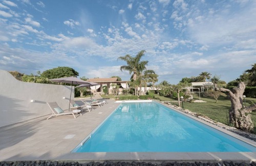 Ispica Villa | Espléndida villa con piscina entre Ispica y el mar! Ideal para familias