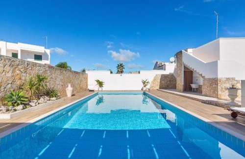 Torre dell'Orso Villa | Villa Goccia by BarbarHouse