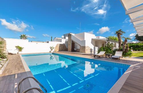 Torre dell'Orso Villa | Villa Goccia by BarbarHouse