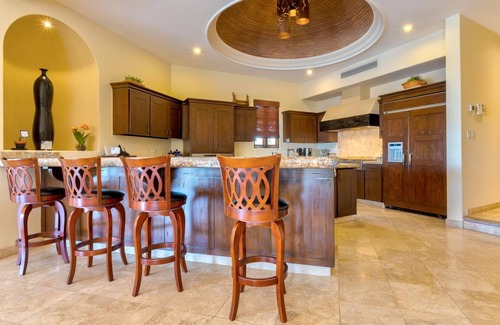 Los Cabos Villa | Villa Gracia 5 hab alquiler llave en mano con personal y servicios