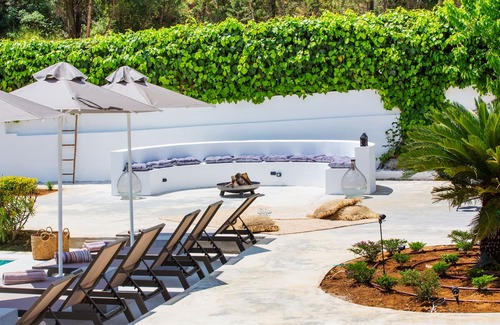 Spartylas Villa | Villa Grande Casa with private Pool - Mea Terra Villas