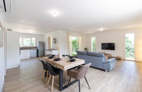 Berrias-et-Casteljau Casa | Villa Graveyron - Maison avec piscine privée