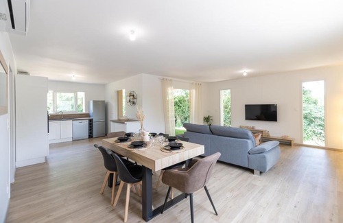 Berrias-et-Casteljau Casa | Villa Graveyron - Maison avec piscine privée