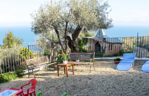 Poggi Villa | Villa "Greta" con vistas al mar, piscina compartida y Wi-Fi