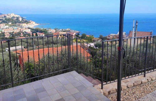 Poggi Villa | Villa "Greta" con vistas al mar, piscina compartida y Wi-Fi