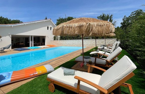 Saint-Medard-en-Jalles Casa | Villa Hakuna Matata - 4* climatisée avec piscine