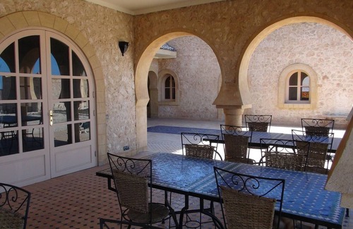 Ounagha Villa | Suite en planta baja de la casa principal de Villa Habibi