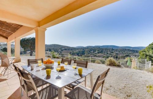 La Croix-Valmer Villa | Villa Hameau du Brost by Interhome