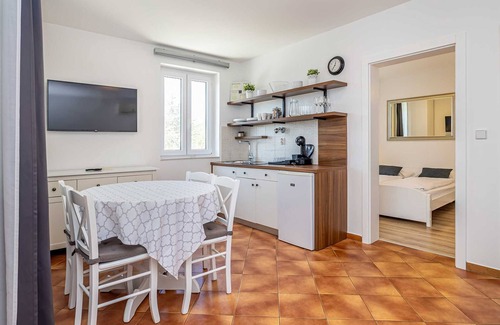 Linardici Apartamento | Villa Haya - apartment MIMOZA with heated pool