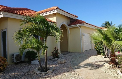 Esmeralda Villa | Villa Aruba - Heaven On Earth - espaciosa, amigable y bien mantenida