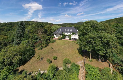 Bad Honnef Villa | Villa Heckenfels - lujo con vistas panorámicas cerca de Colonia y Bonn