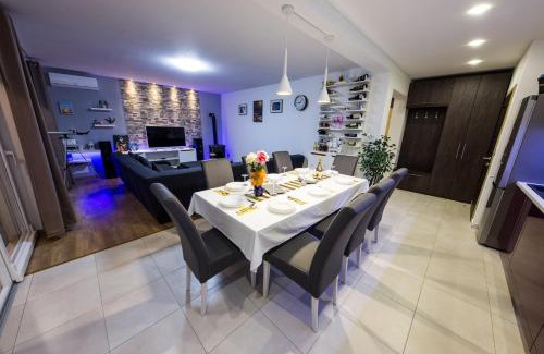 Seget Vranjica Villa | Villa Hedonist