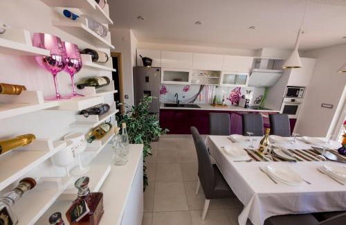 Seget Vranjica Villa | Villa Hedonist