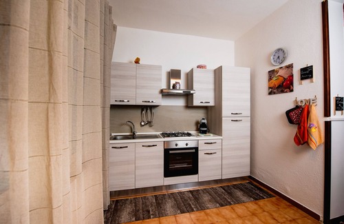 Ficarazzi Apartamento | VILLA HEMINGWAY THE HOUSE OF LEONARDO - SEA FRONT WITH GARDEN