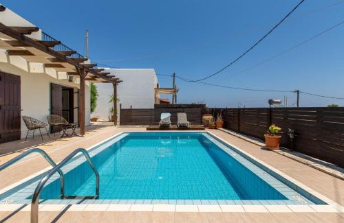 Kolymbari Villa | Villa Henry Darmarohori