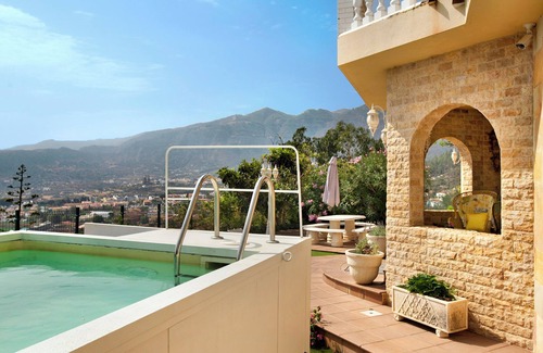 Valsequillo de Gran Canaria Villa | Villa Holiday Home Hemi con vista a la montaña, vista al mar, piscina, Wi-Fi, terrazas y jardín