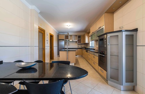 Patroves Villa | Villa 'Hunês' con piscina privada, Wi-Fi y aire acondicionado