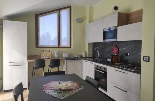 Locate Varesino Apartamento | Villa I Sette Pini Splendid modernly furnished penthouse.