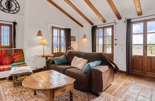 Paichi Villa | 'Villa Ibiza' con vistas al mar, piscina, jardín y Wi-Fi