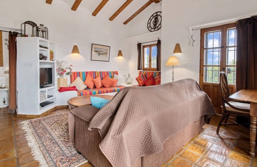 Paichi Villa | 'Villa Ibiza' con vistas al mar, piscina, jardín y Wi-Fi