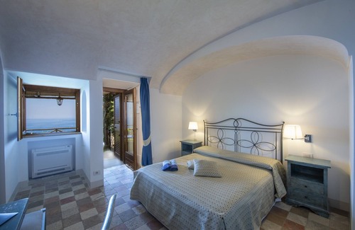 Praiano Cama Y Desayuno | Villa il Frantoio and Lilmar