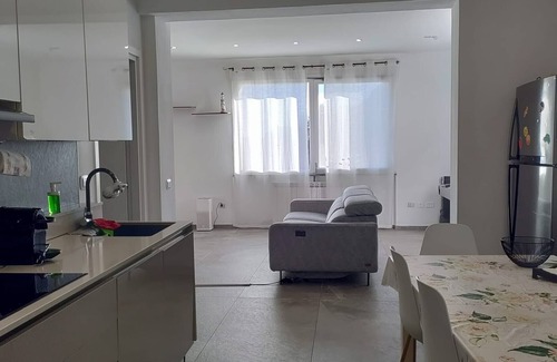 Cavagnano Villa | Villa 'Il Gelsomino' con vistas a la montaña, terraza privada y Wi-Fi
