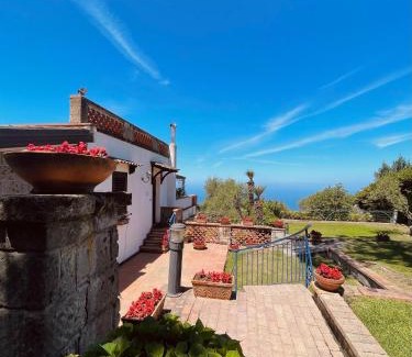 Schiazzano Casa | villa Il Gelsomino