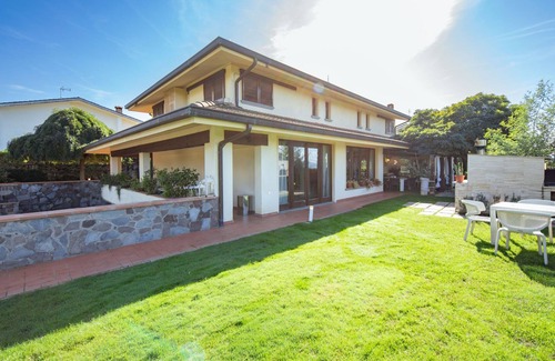 Terranuova Bracciolini Casa | Villa Il Guscio by Interhome