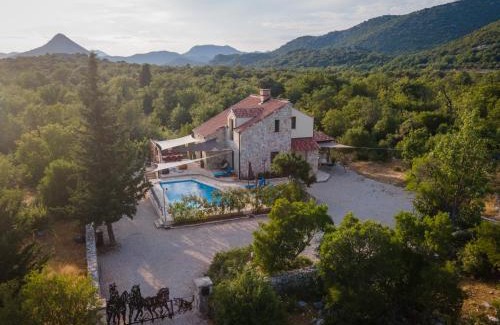 Herzegovina-Neretva Canton Villa | Villa Ilir