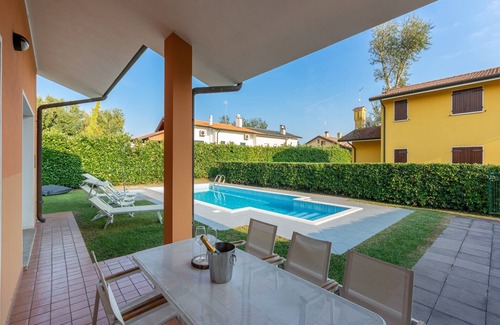 Isola Albarella Villa | Villa en Albarella con piscina y playa