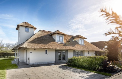 Domburg Villa | Villa reformada en Domburg
