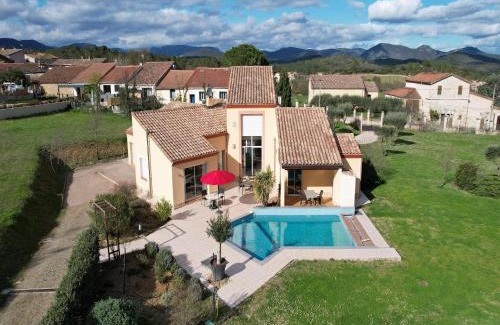 Prades-sur-Vernazobre Casa | Villa in France with Private Pool & Garden
