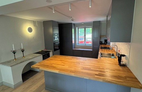Bro Casa | Villa in grand environment